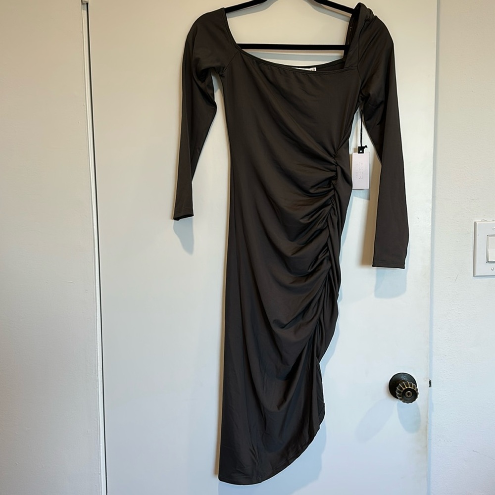 ASTR the label - charcoal grey ruched dress, size small